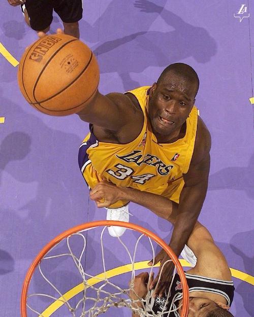 半场：亚特兰大0-1萨索洛，皮纳蒙蒂造点，贝拉尔迪点射（半场战报：亚特兰大0-1萨索洛，皮纳蒙蒂造点，贝拉尔迪点球破门）