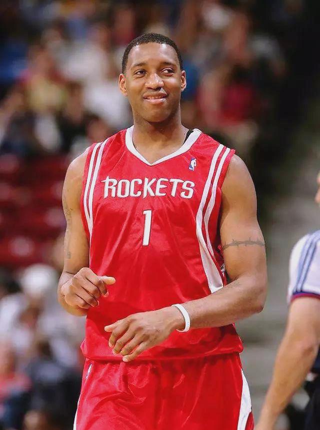 小卡纳瓦罗：在我哥光环下成长压力很大；我始终爱着那不勒斯（小卡纳瓦罗：在兄长光环下成长不易，但我对那不勒斯的爱始终如一）