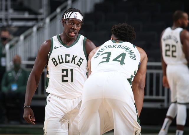 楚阿梅尼：我更喜欢踢6号位；阿隆索经常就后腰位置指导我（楚阿梅尼：我偏爱踢6号位，阿隆索常就后腰角色指点我）