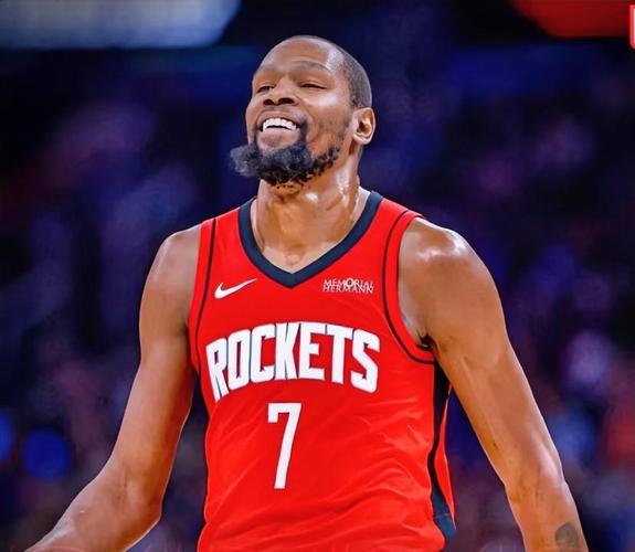 勇士球员防守参与率提升明显（勇士队球员防守参与度显著上升）